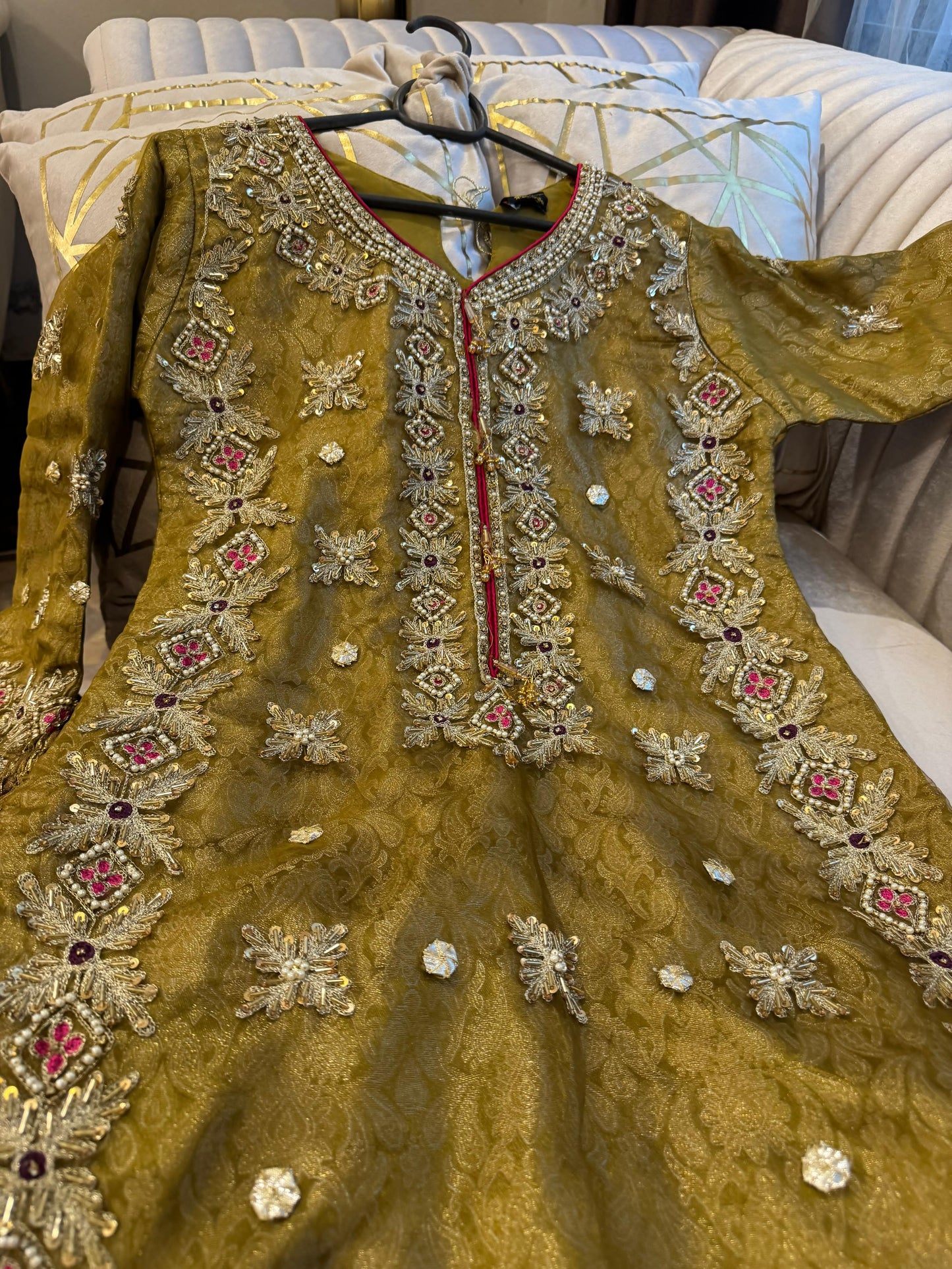 Lantana (MEHNDI GREEN)