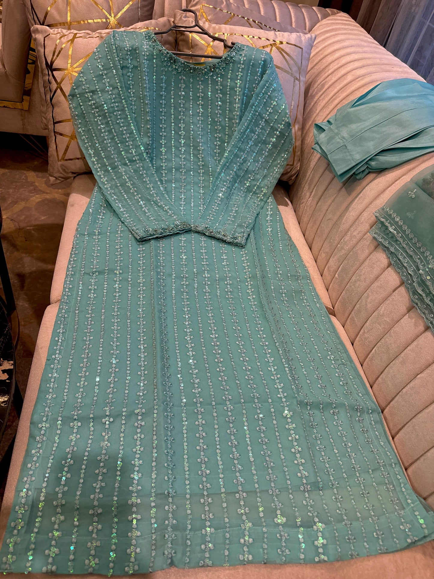 Chambaili (blue)