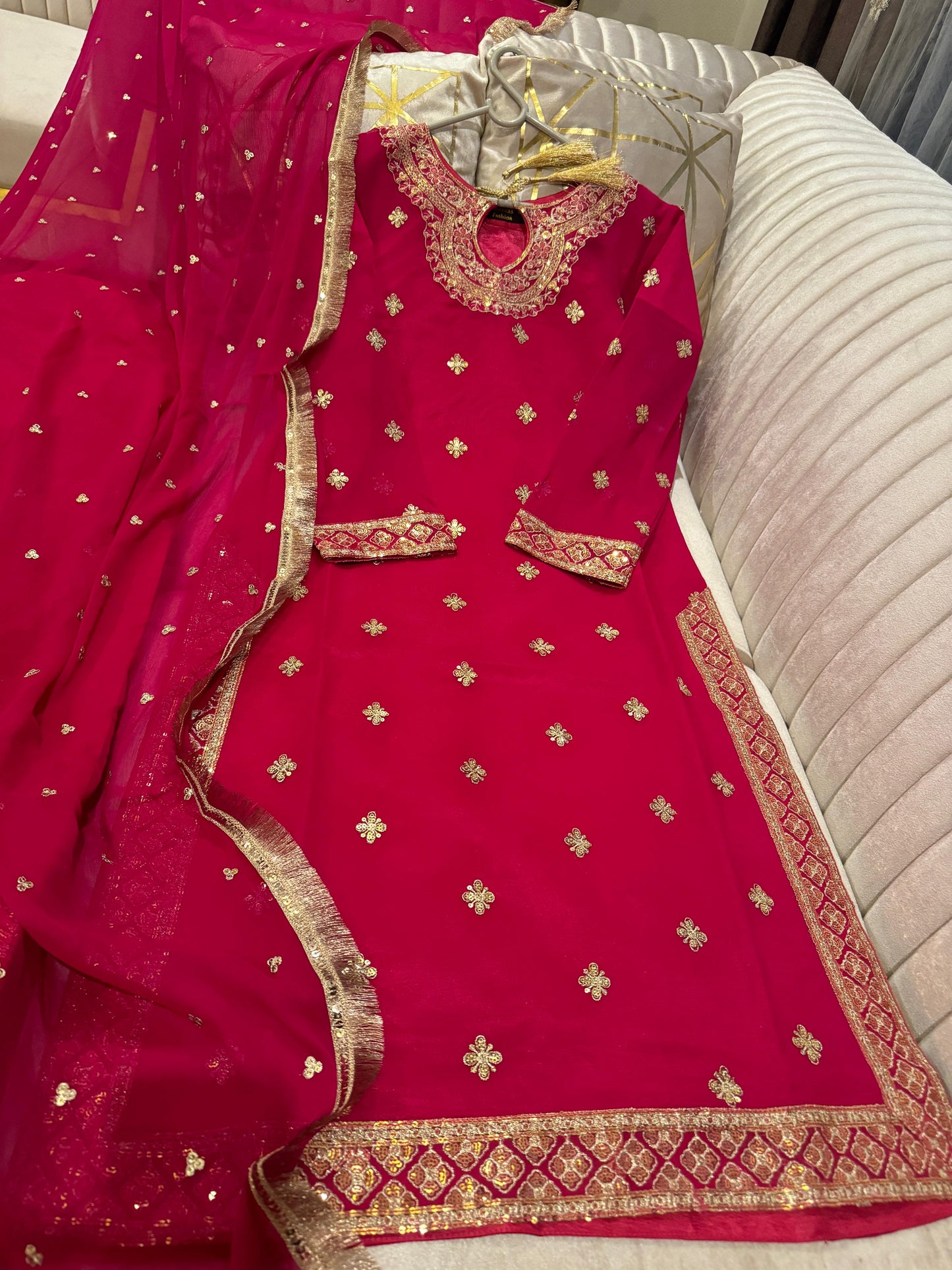 Peony (HOT PINK)