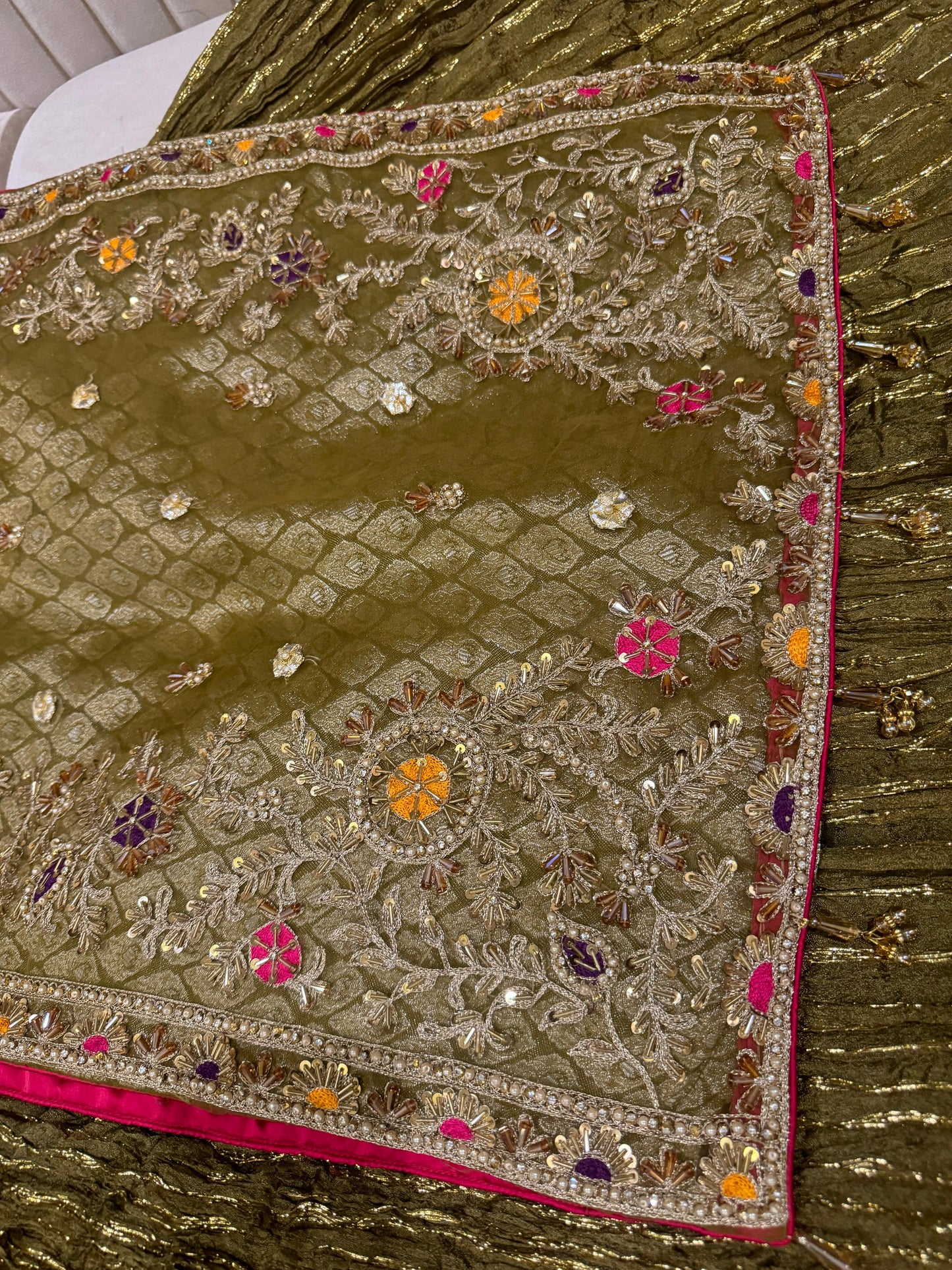 Cosmos (MEHNDI GREEN)