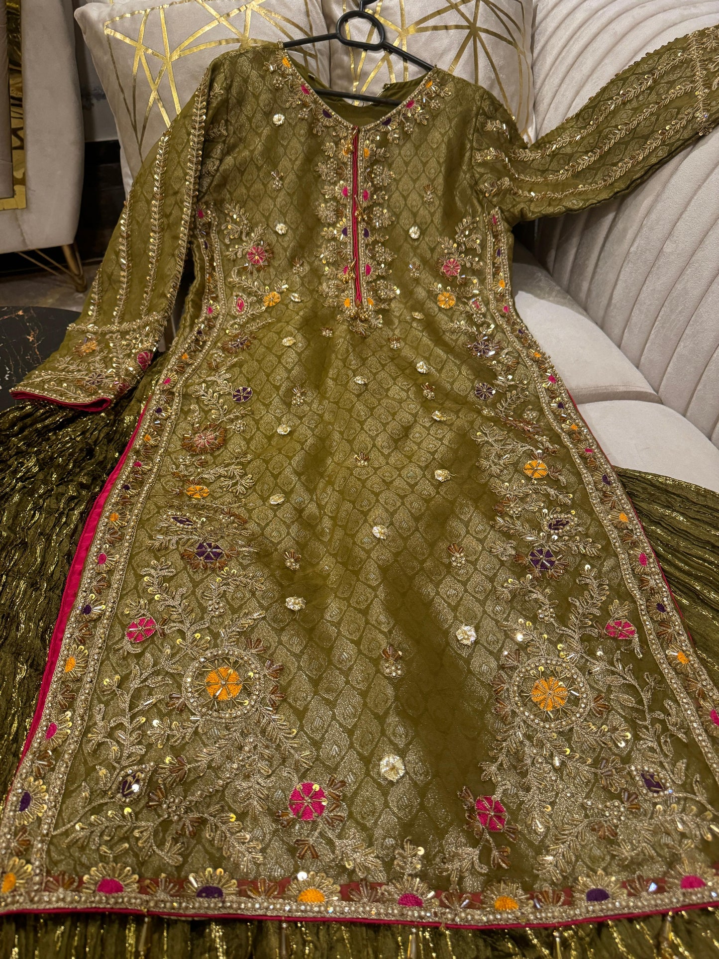 Cosmos (MEHNDI GREEN)