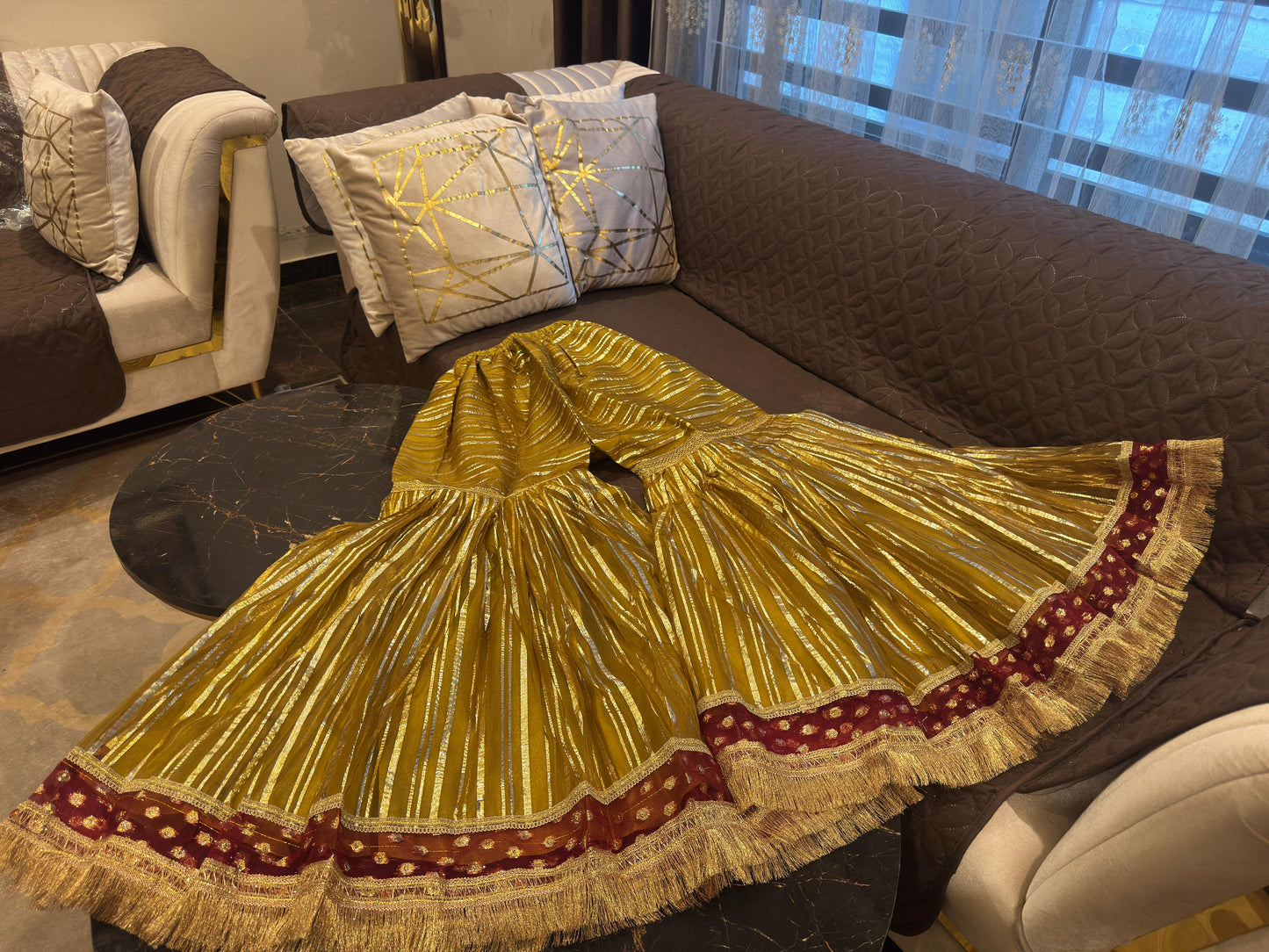 Freesia (MEHNDI GREEN)