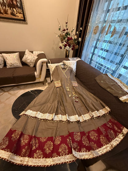 LAILA (CAMEL BROWN)