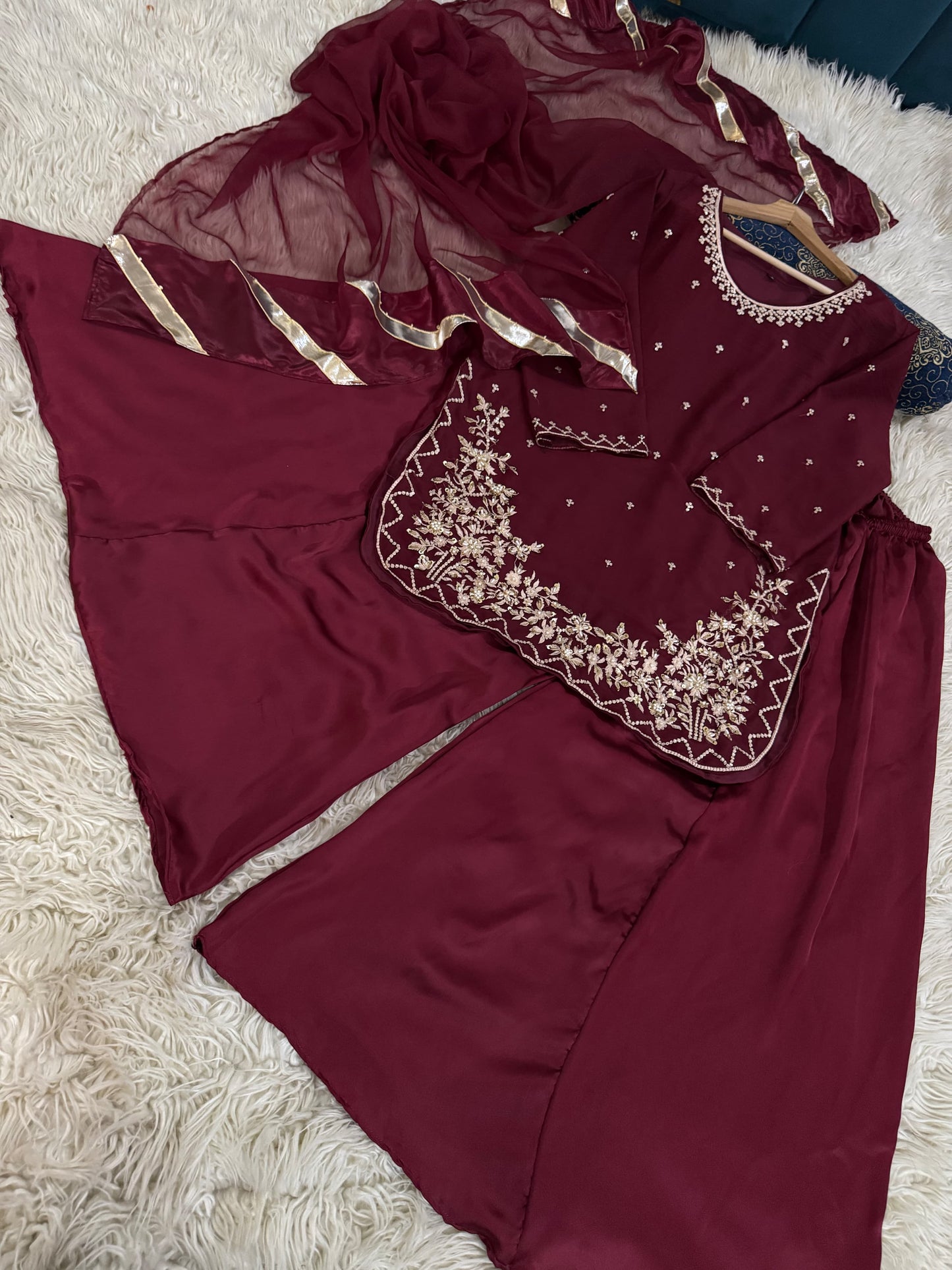 Glory (MAROON RED)