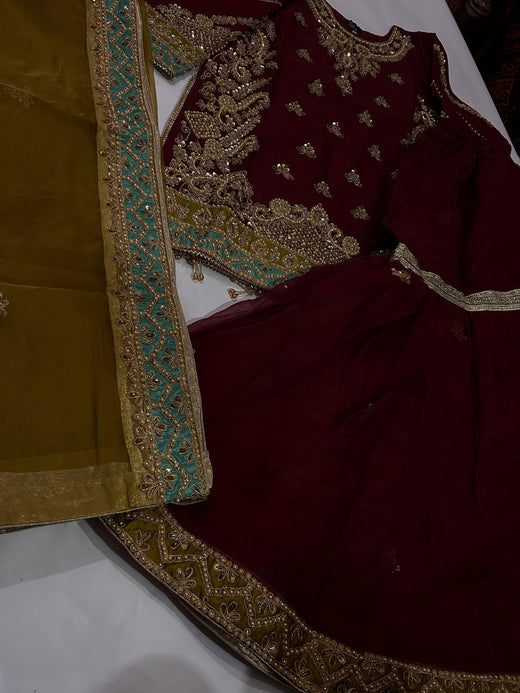 Jonquil (MAROON WITH MEHNDI GREEN)