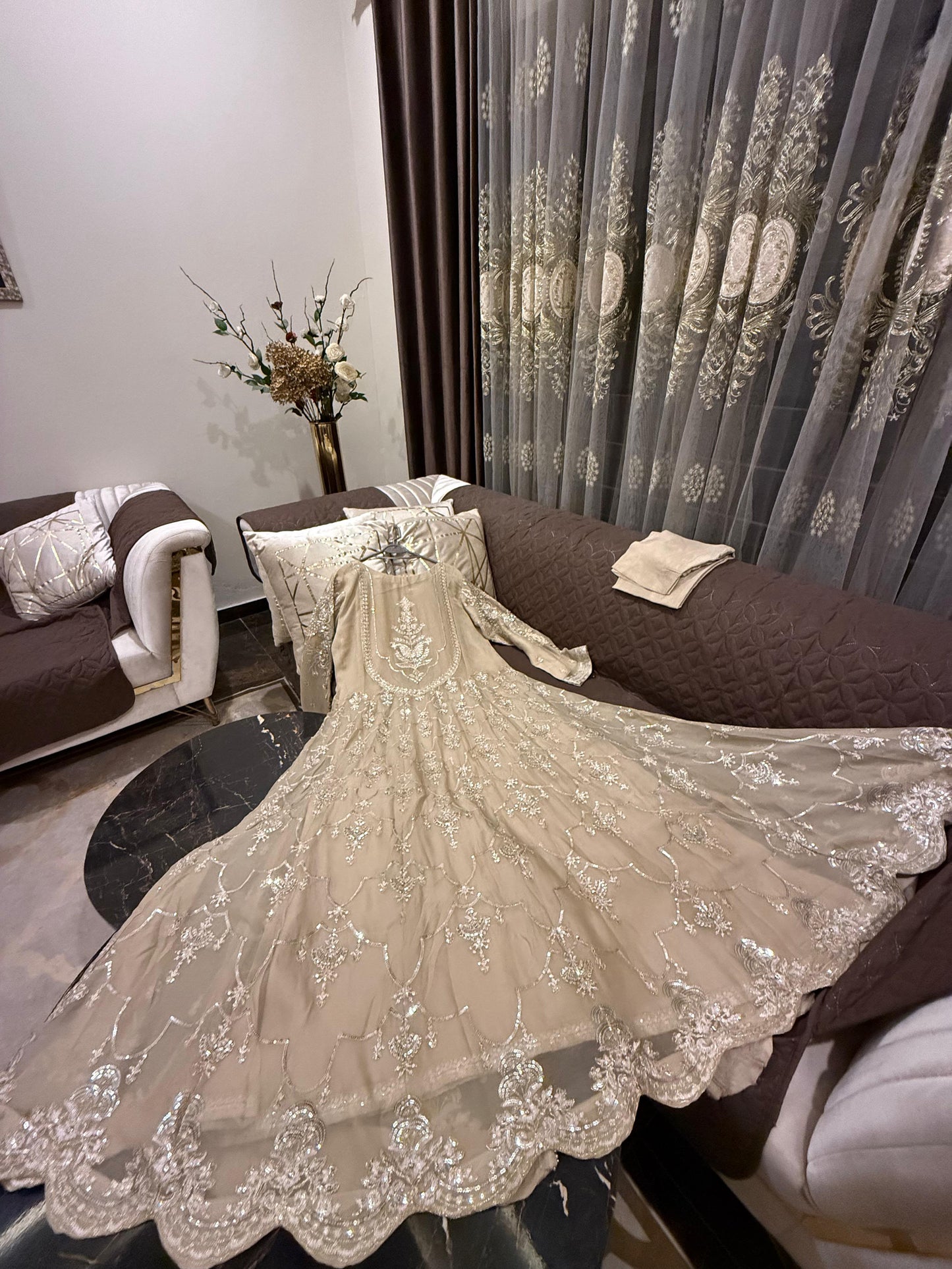 Daisies (BEIGE)