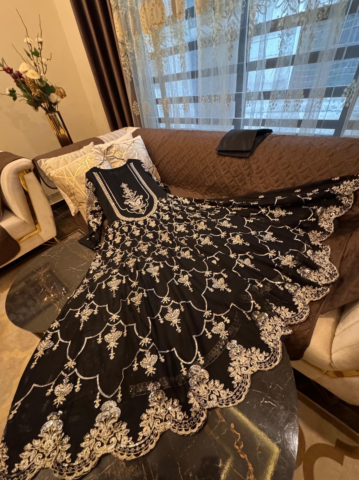 Daisies (BLACK)