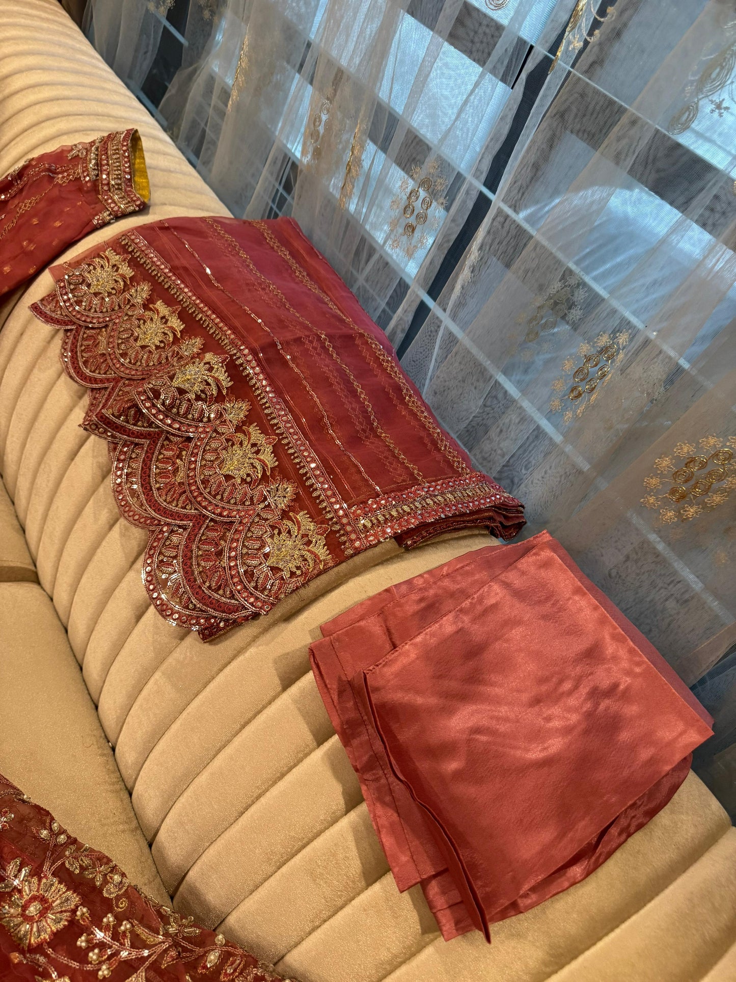Anonemous (PEACHY PINK)