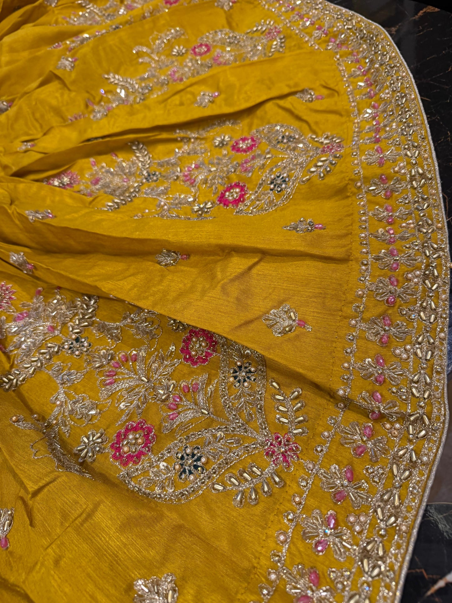 Chaman (MUSTARD YELLOW AND GREEN)