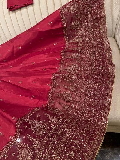Lily (MAROON)