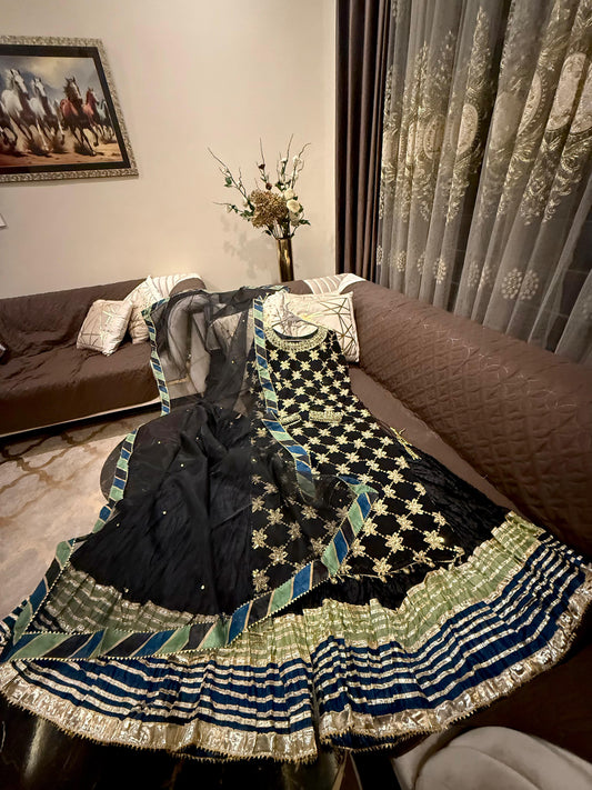 Veronica (BLACK)