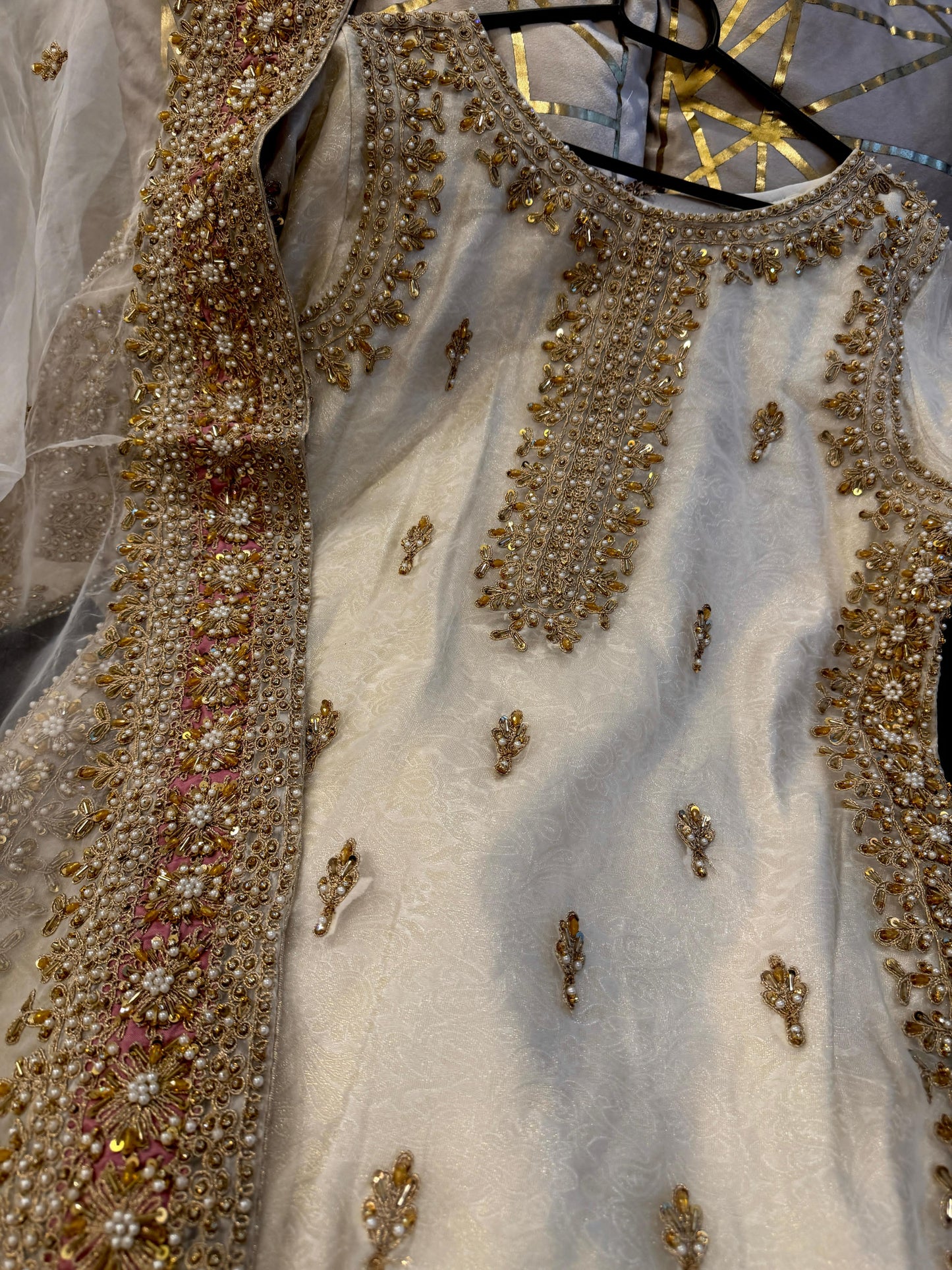 Freesia (WHITE GOLD)