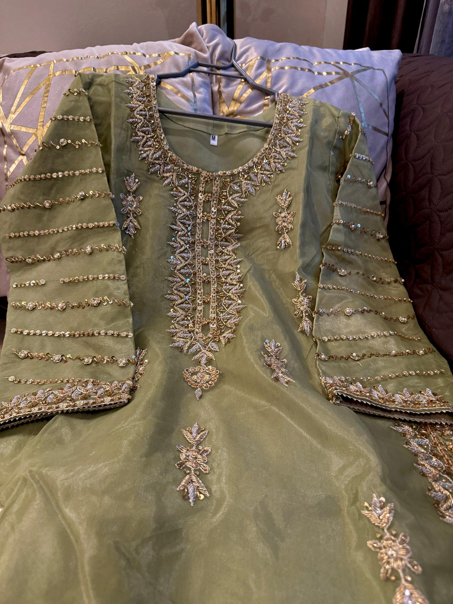 Datura (MEHNDI GREEN)