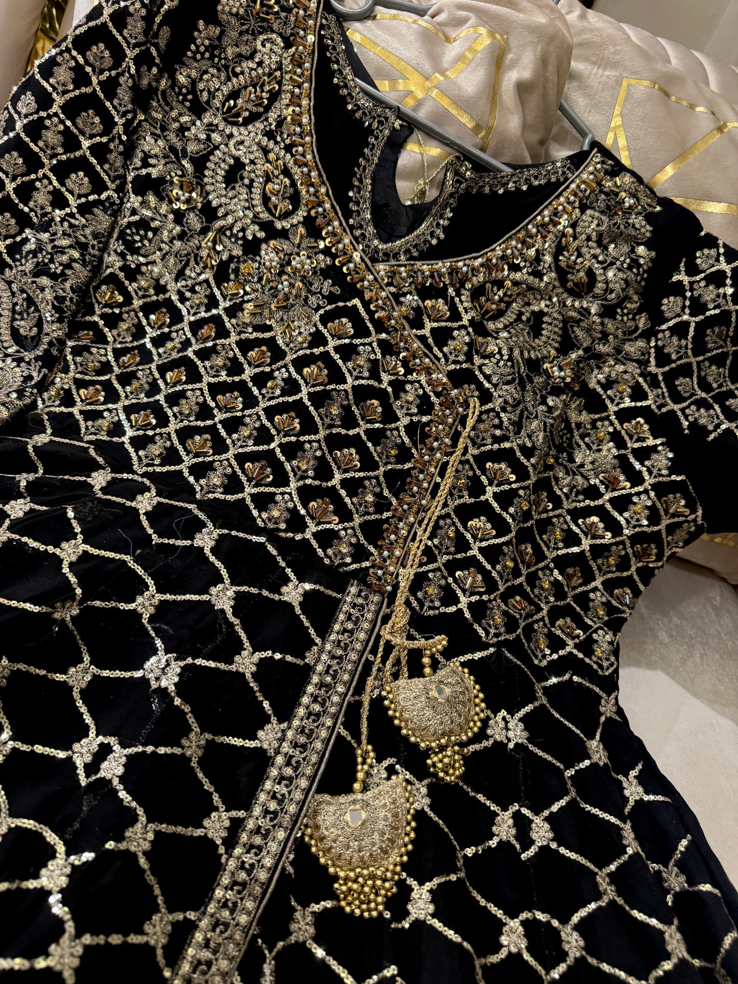 Gladiolus (BLACK and RED)