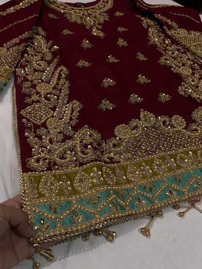 Jonquil (MAROON WITH MEHNDI GREEN)
