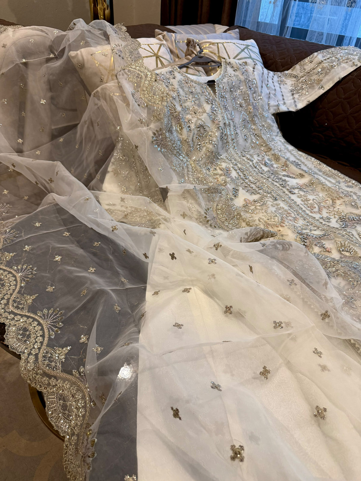 QAISERYA (WHITE)