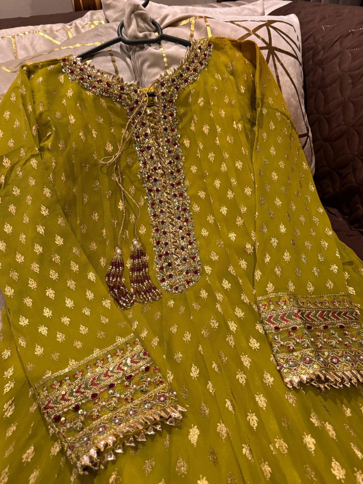 Hellebore (DHANI GREEN)