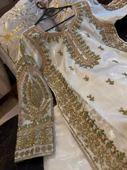 FAREESIA (White gold)