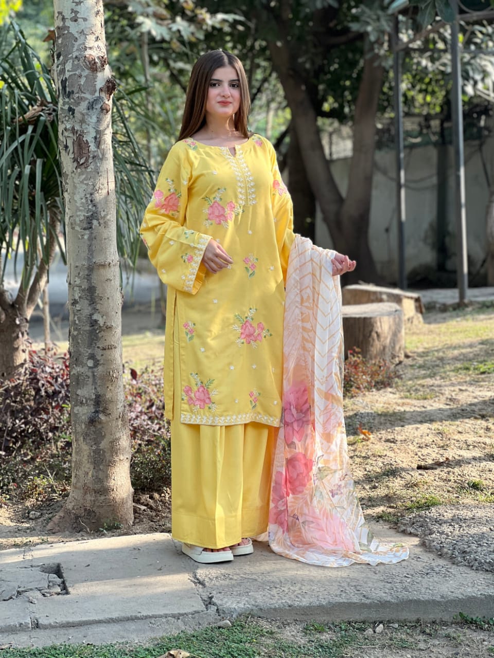 Forsythia (BUTTER YELLOW)