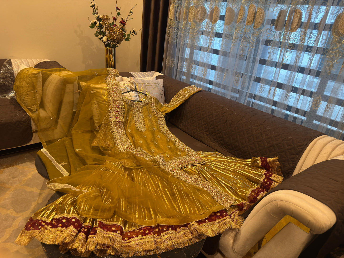 Freesia (MEHNDI GREEN)