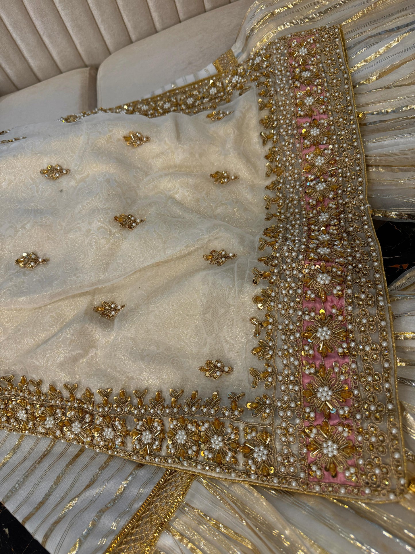 Freesia (WHITE GOLD)