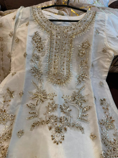 Qissa (WHITE GOLD)