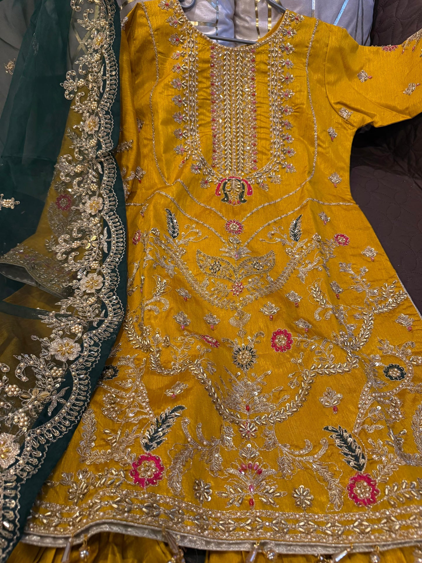 Chaman (MUSTARD YELLOW AND GREEN)