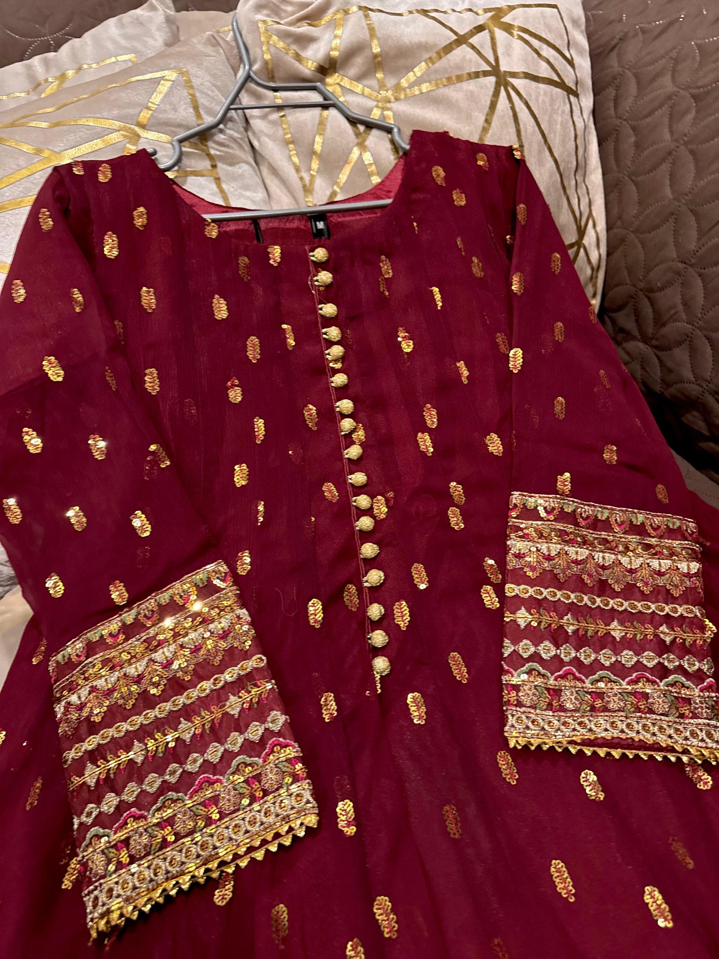 Hollyhock (RADISH MAROON)