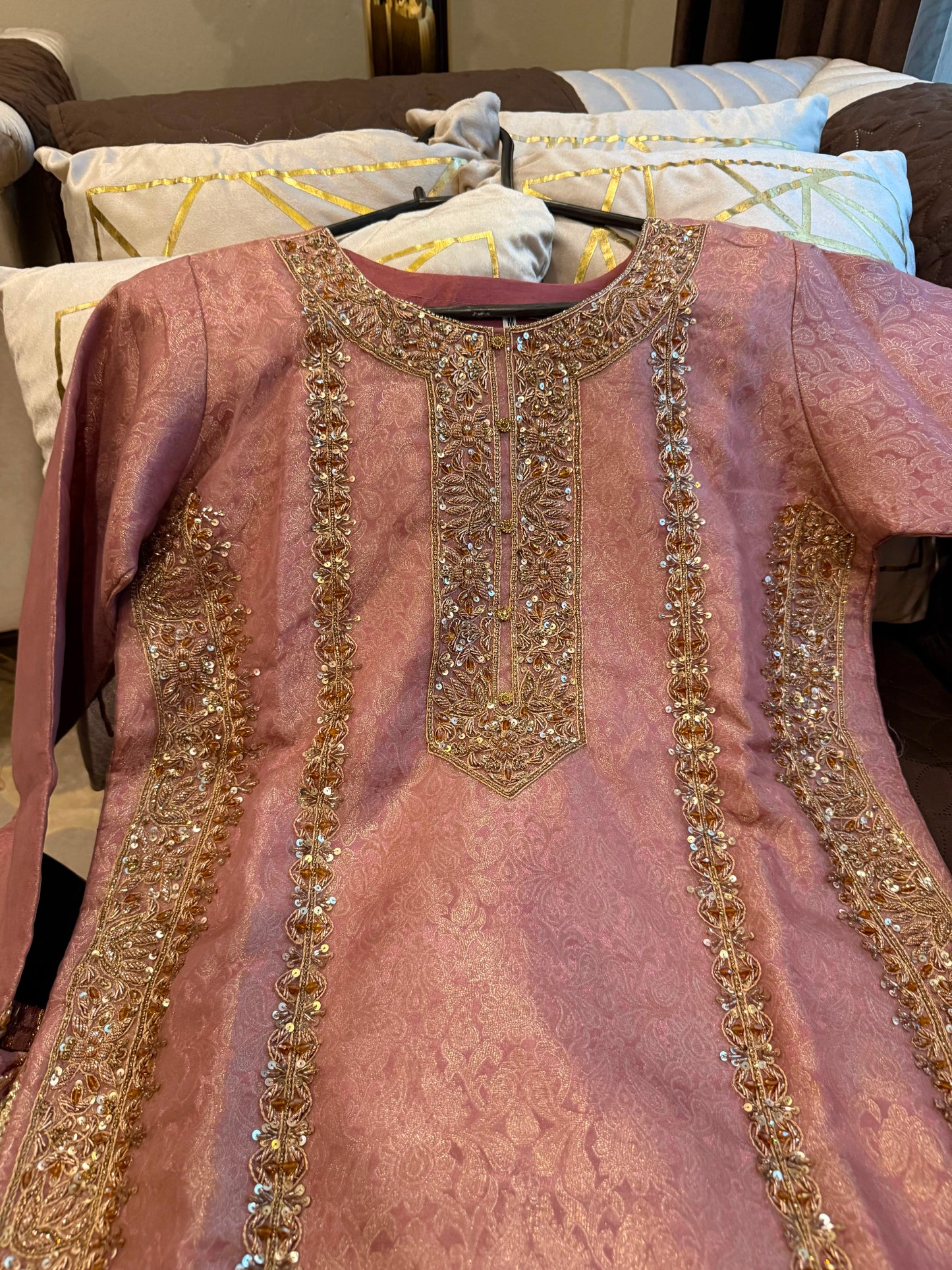 Noor (DUSTY ROSE)