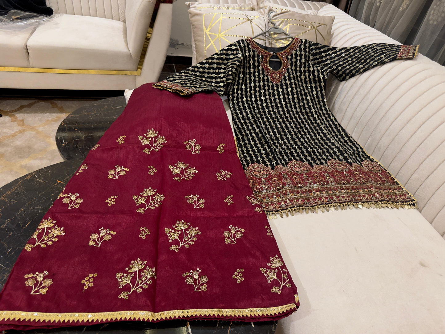 Dandelion (BLACK and RED)