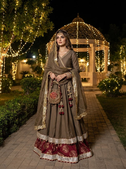 LAILA (CAMEL BROWN)