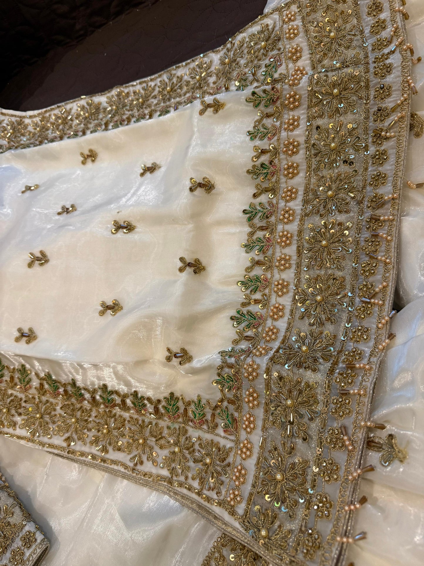 FAREESIA (White gold)
