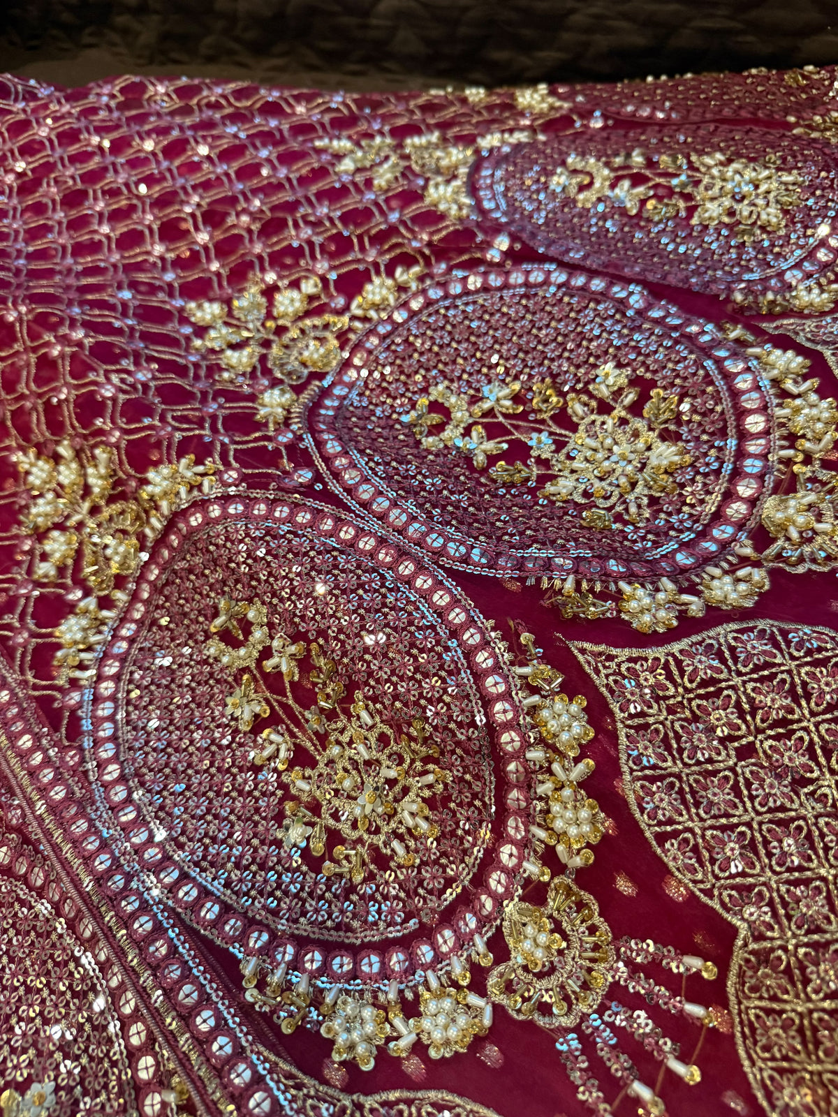 GLADIOLUS (MAROON RED)