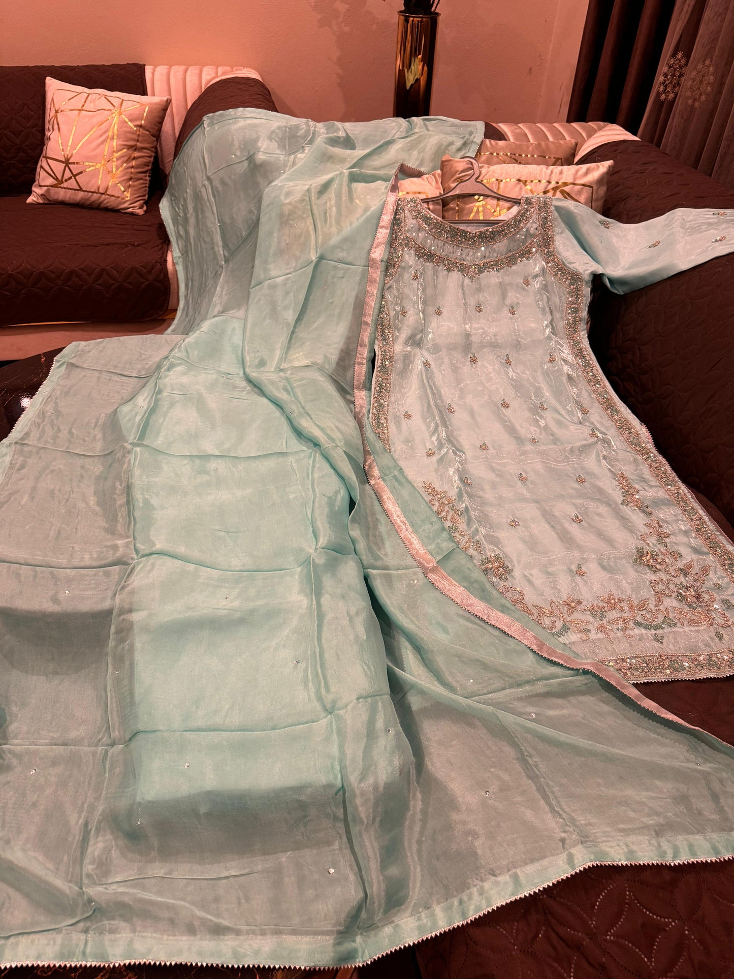 Wallflower (ICE BLUE)