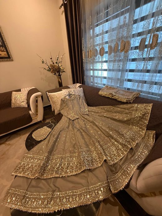 Water Lily  (BEIGE)