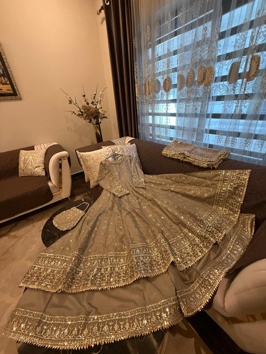 Water Lily  (BEIGE)