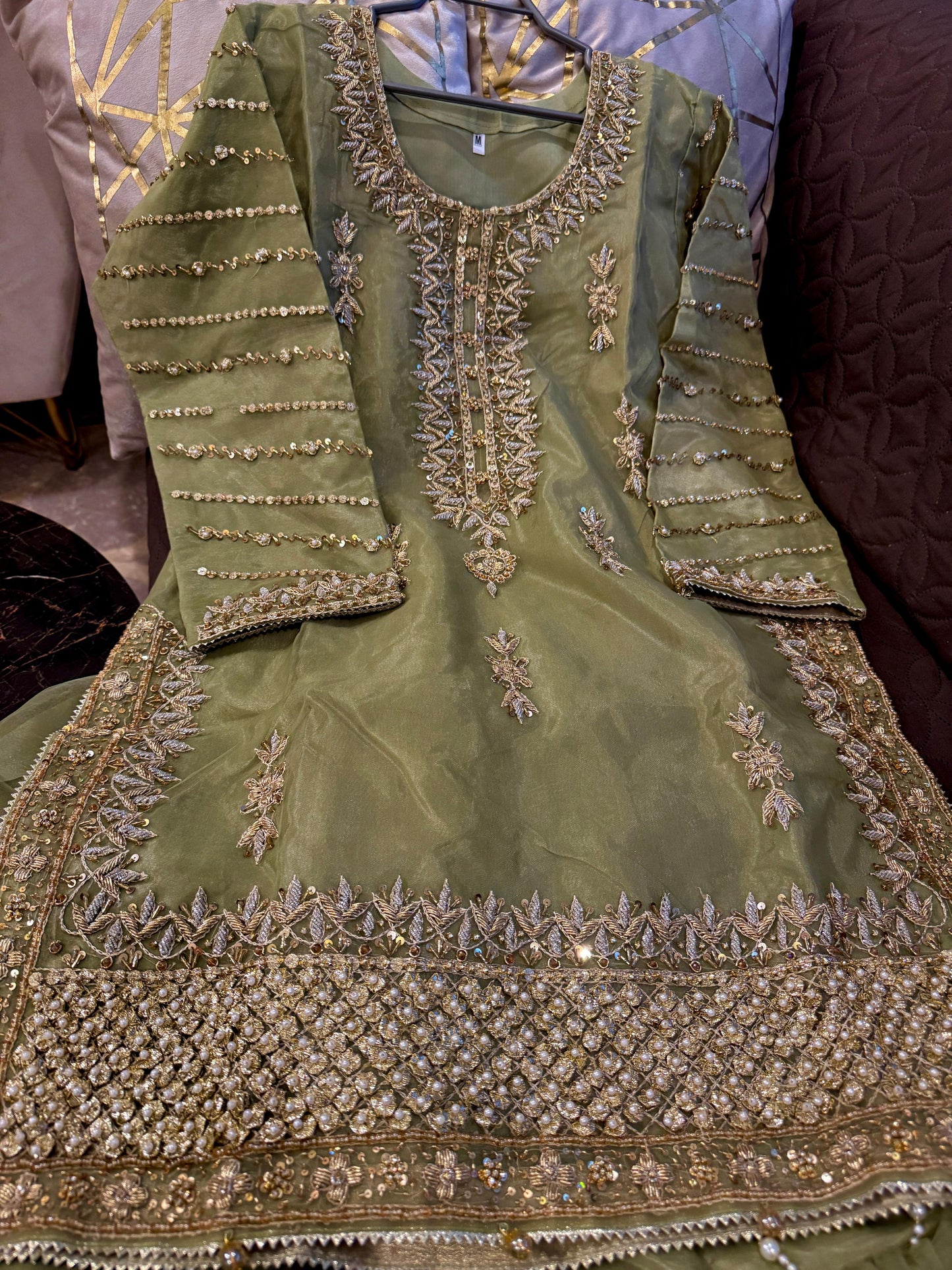 Datura (MEHNDI GREEN)