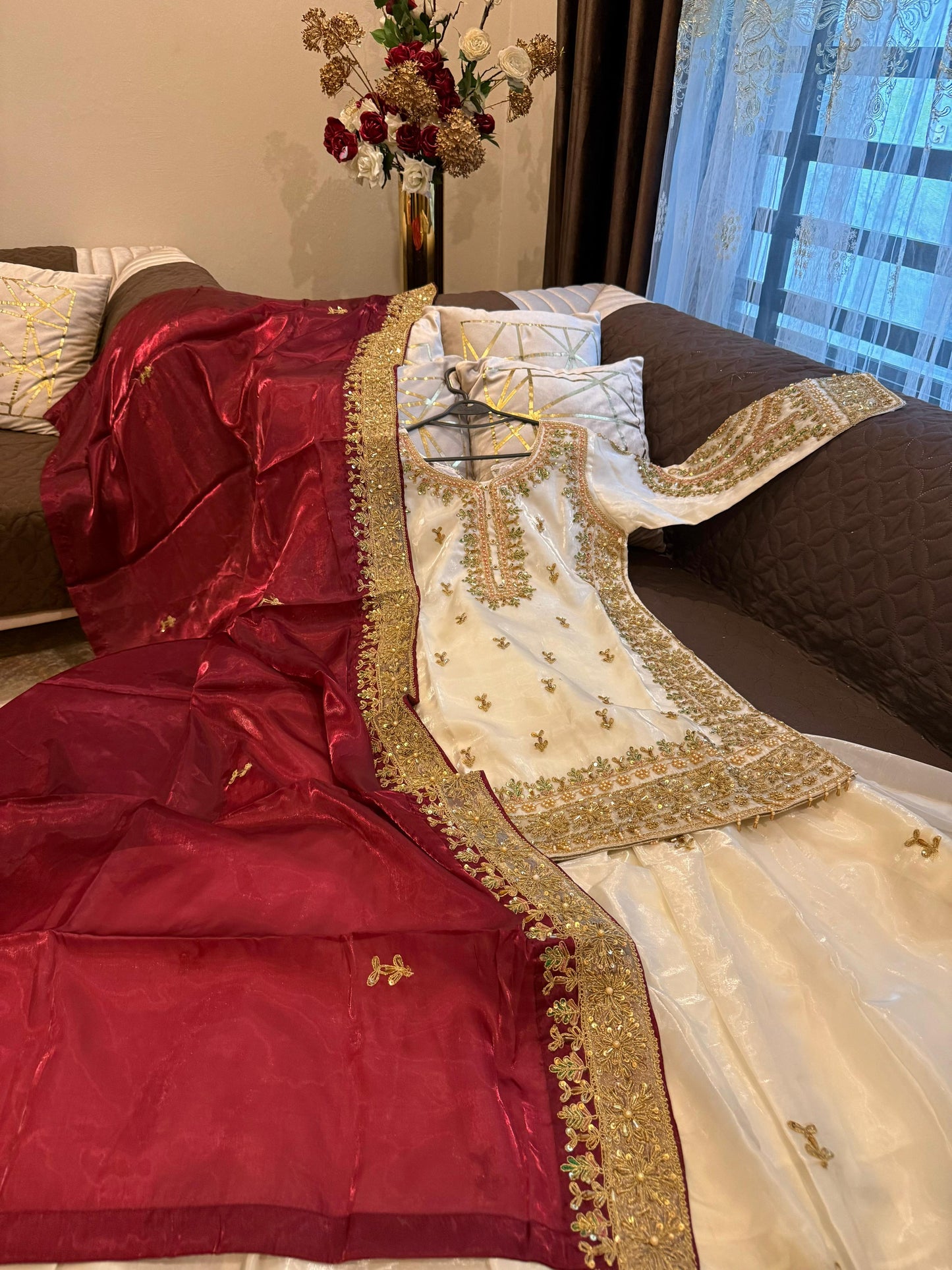 FAREESIA (White gold)