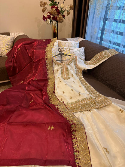 FAREESIA (White gold)