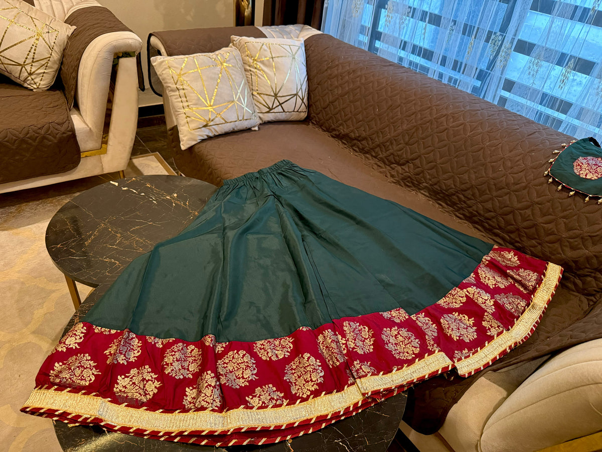 LAILA (BOTTLE GREEN)