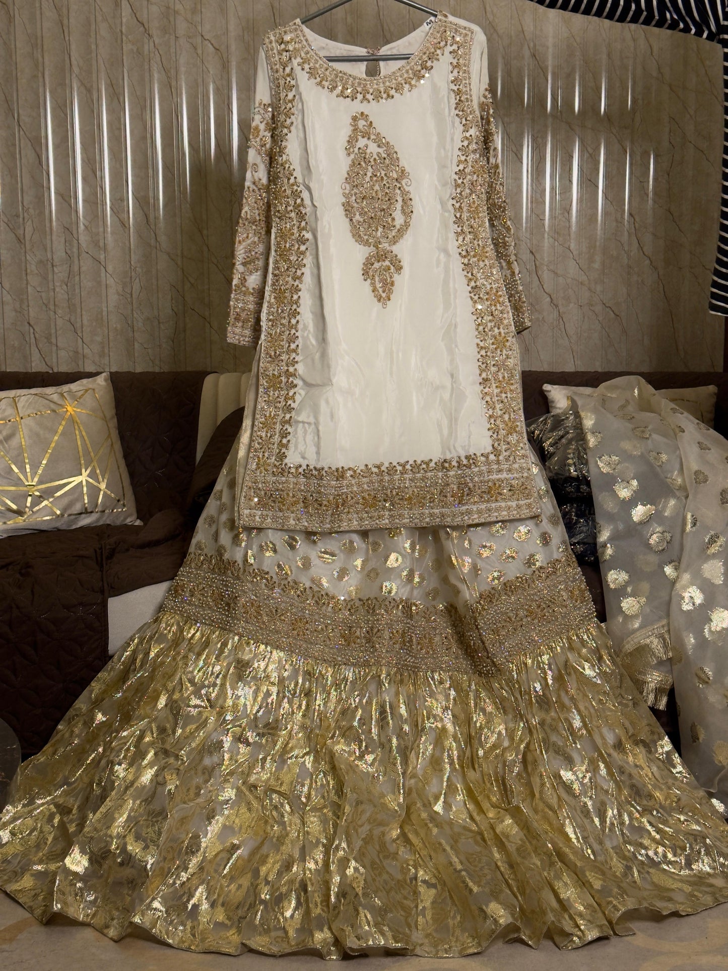 Camellia (WHITE GOLD)