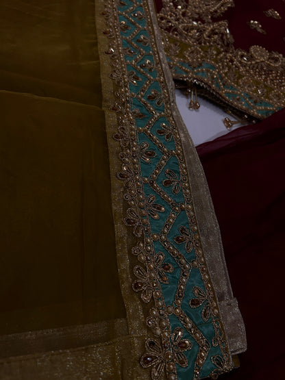 Jonquil (MAROON WITH MEHNDI GREEN)