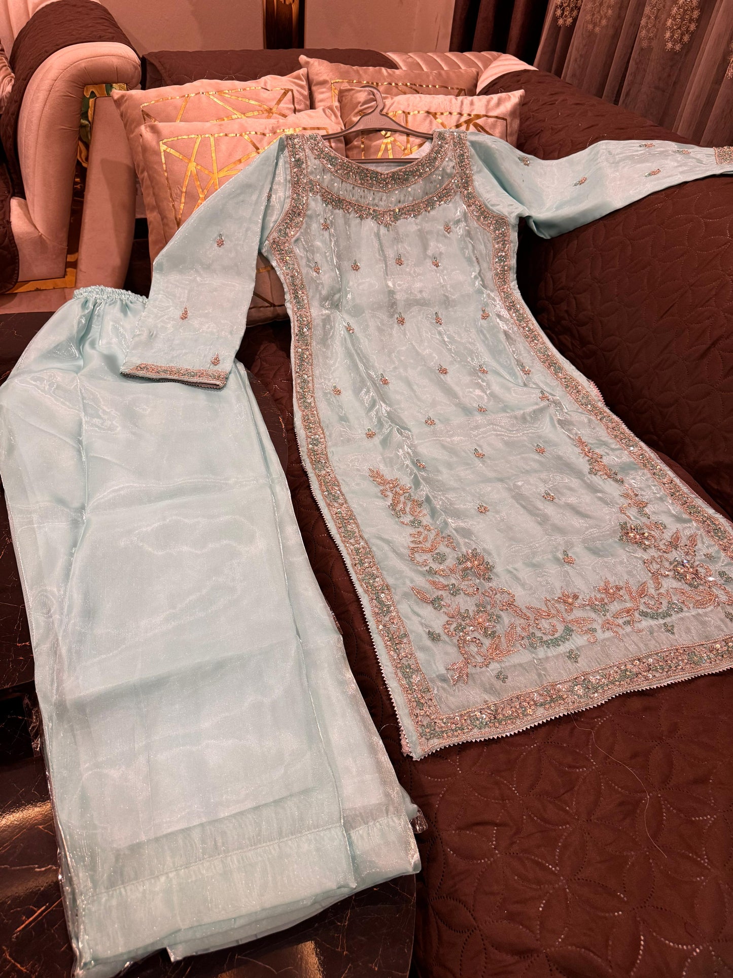 Wallflower (ICE BLUE)