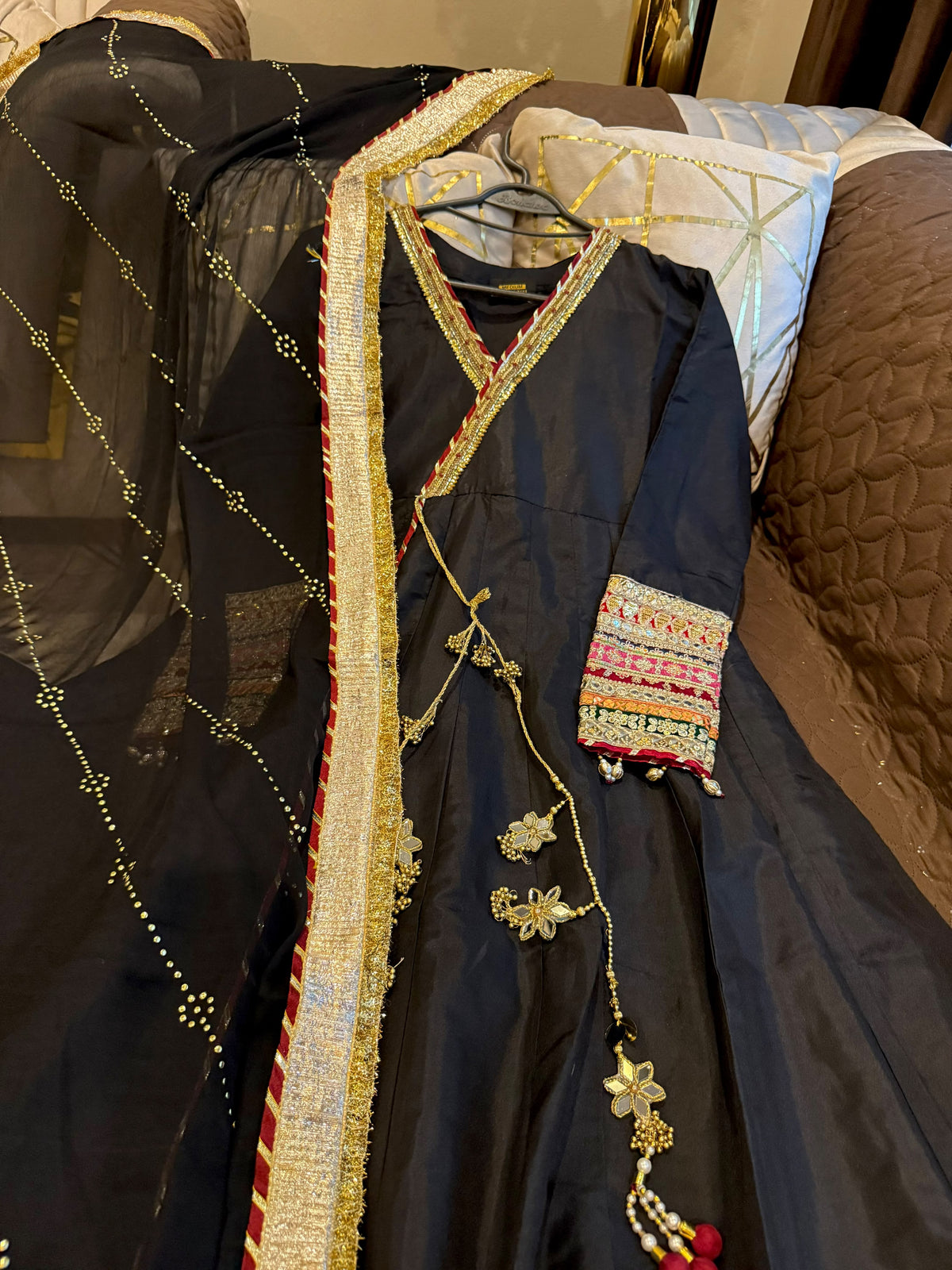 LAILA (BLACK)
