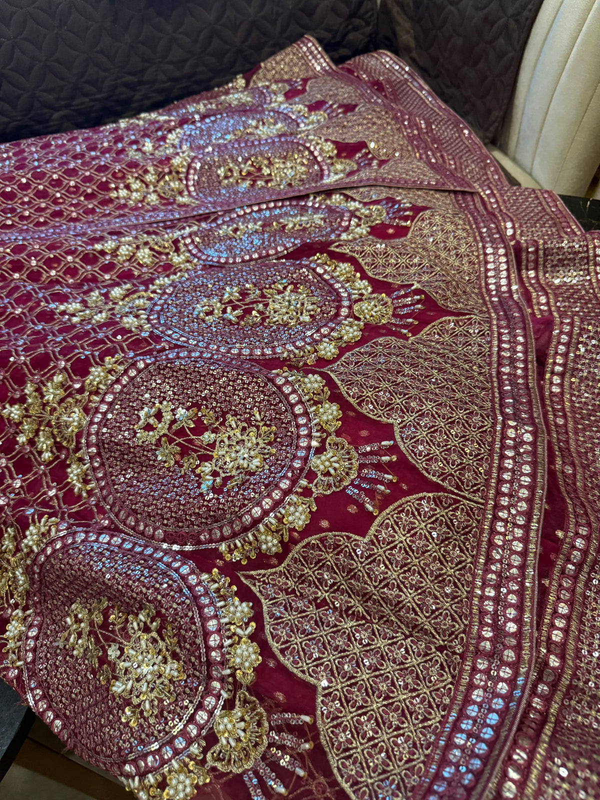 GLADIOLUS (MAROON RED)