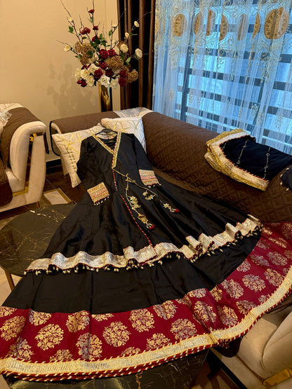 LAILA (BLACK)