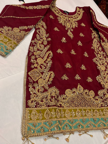 Jonquil (MAROON WITH MEHNDI GREEN)