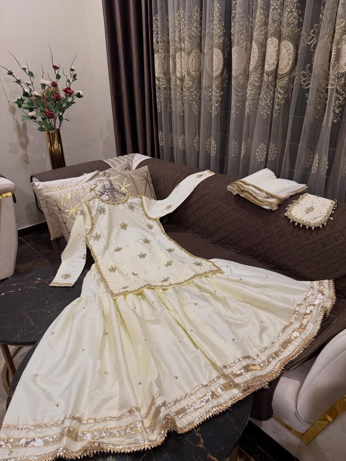 Daffodils (WHITE)