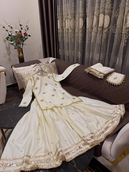 Daffodils (WHITE)