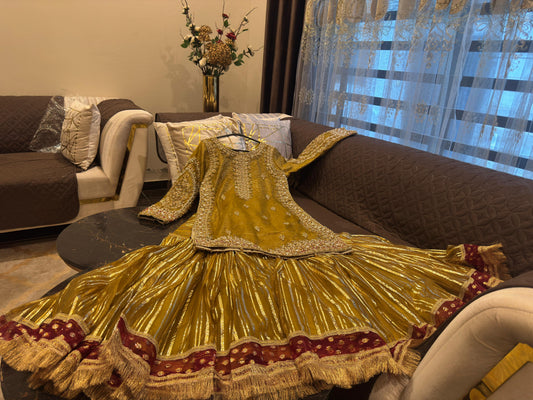 Freesia (MEHNDI GREEN)